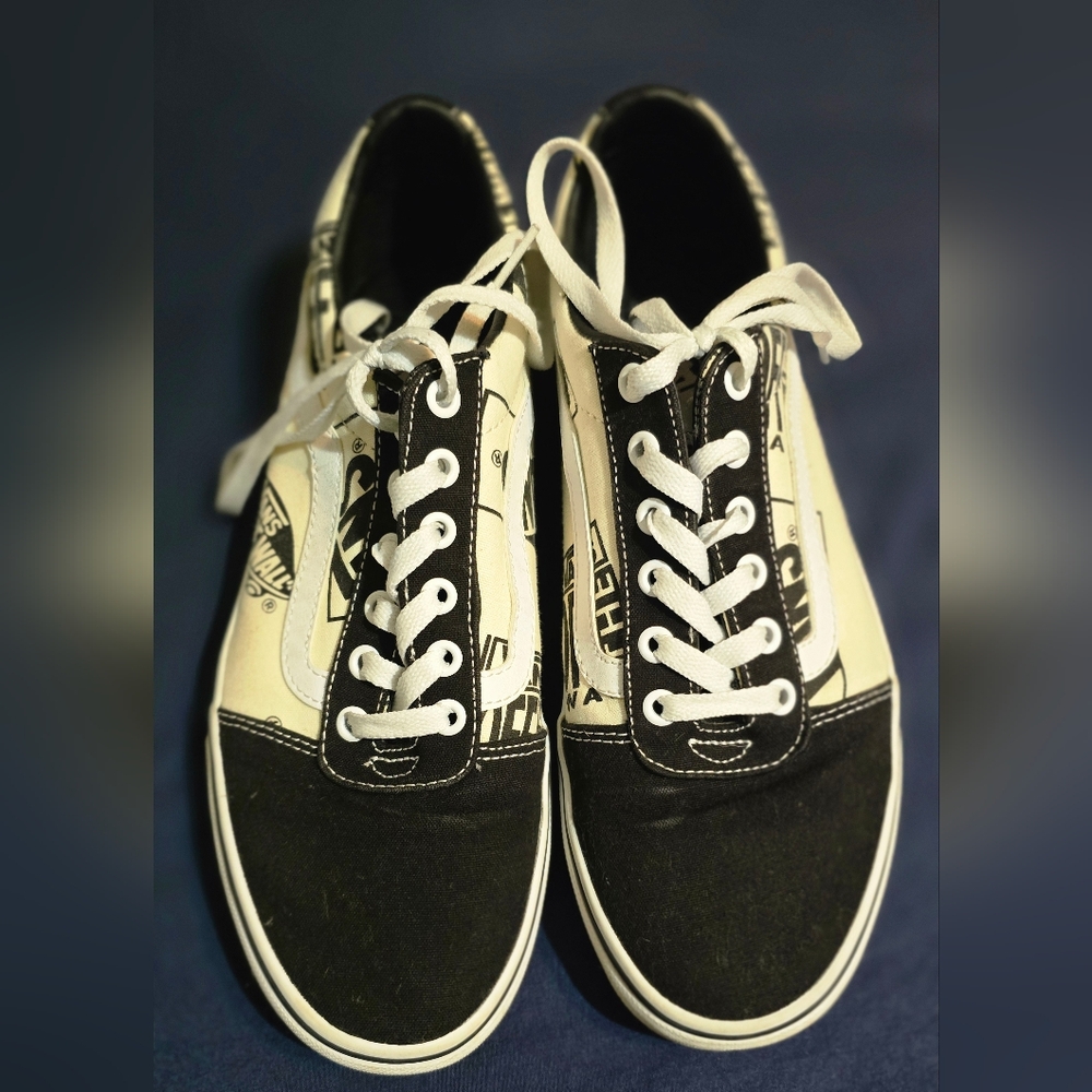 Vans Black and White Women's Sneakers Old Skool
